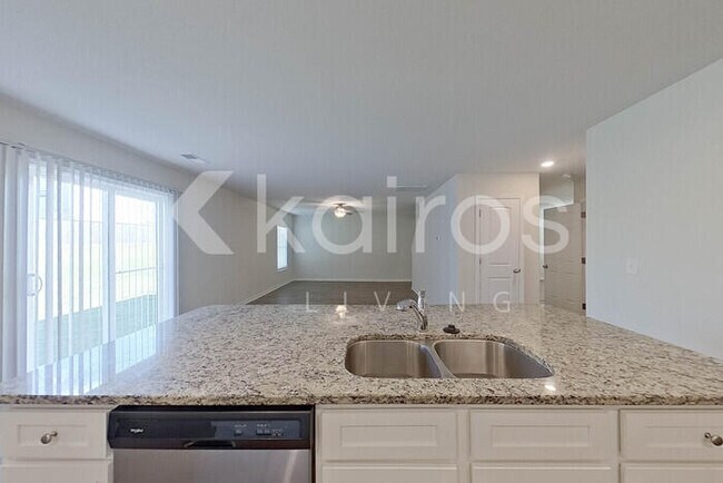 Building Photo - 354 Common Reed Dr