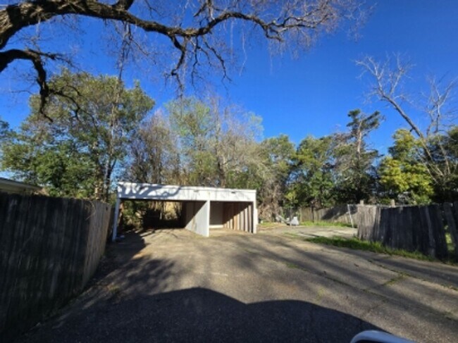 Building Photo - 139 Mt Vernon Dr
