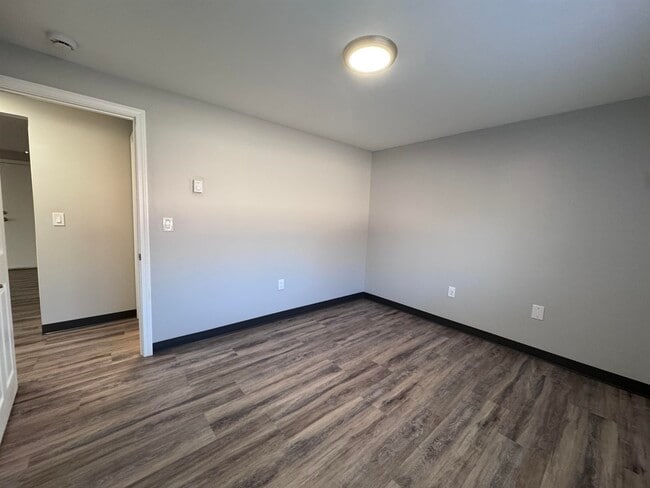 Building Photo - 95 Powers St