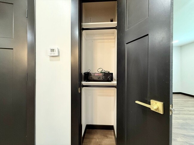 Building Photo - Beautifully Updated 2-Bedroom Home in Sandy!