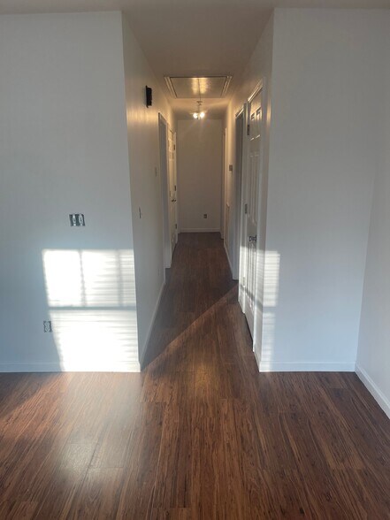 Building Photo - 420 Oconner Ct