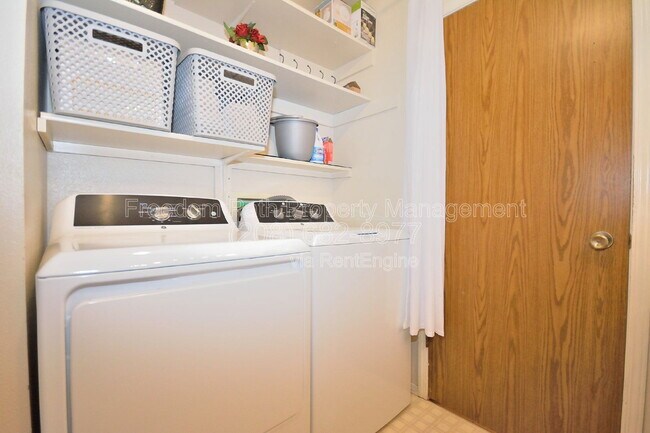 Building Photo - 11960 N Government Wy