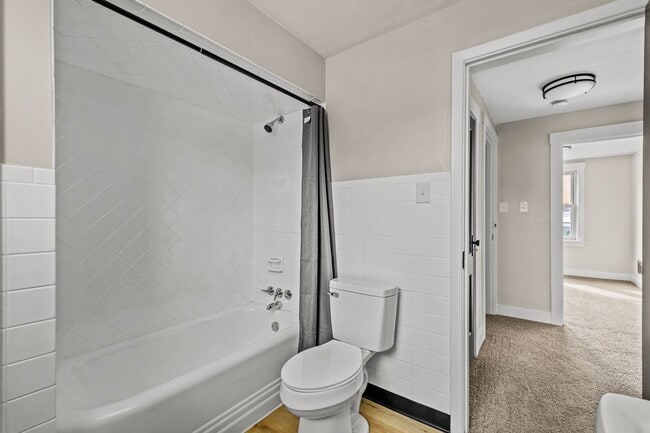 Building Photo - Stunning 3 bedroom home in Turtle Creek av...