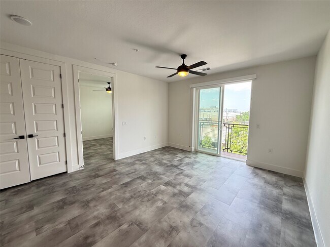 Building Photo - 2520 Washington Ave