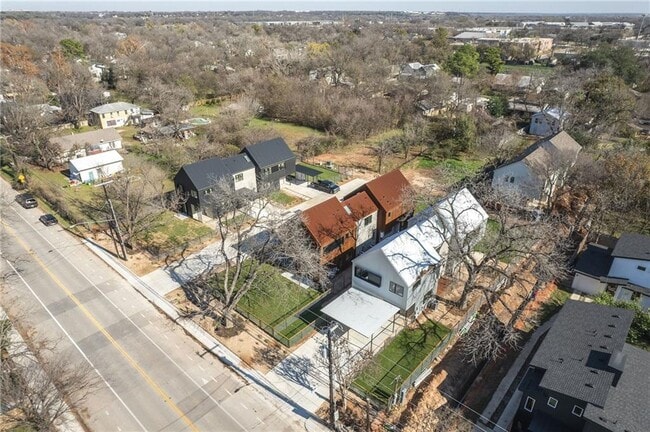 Building Photo - 915 Tillery St