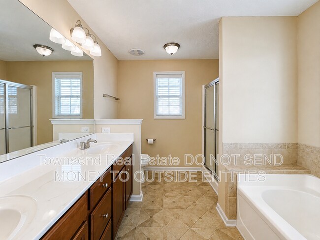 Building Photo - 4211 Cherry Hill Ln
