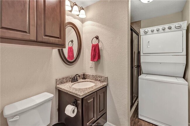 Building Photo - 1001 Welsh Ave