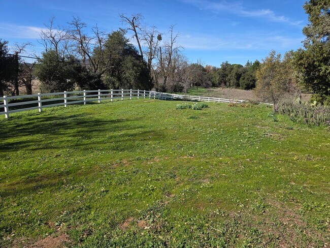 Building Photo - 25229 Mesa Grande Rd