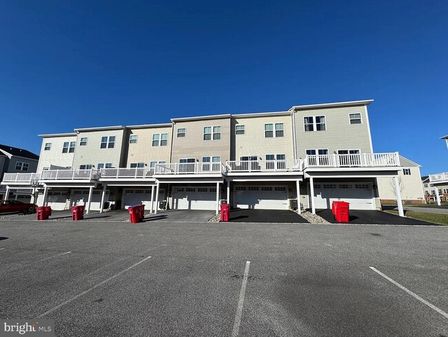 Building Photo - 403 Blue Welsh St