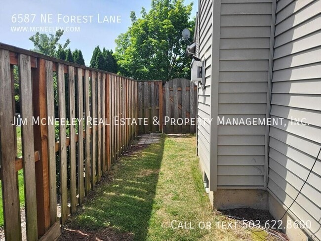 Building Photo - 6587 NE Forest Ln