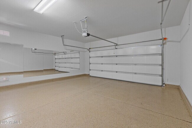 Building Photo - 3263 S Miller Dr