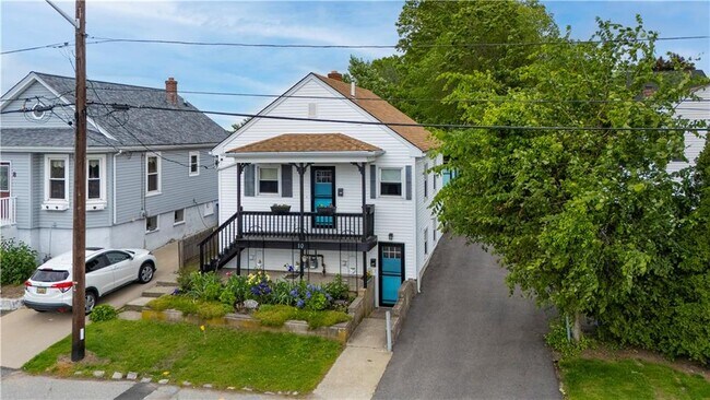 Primary Photo - 10 N County St