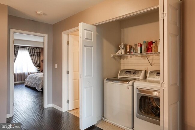 Building Photo - 5 Vista Cir