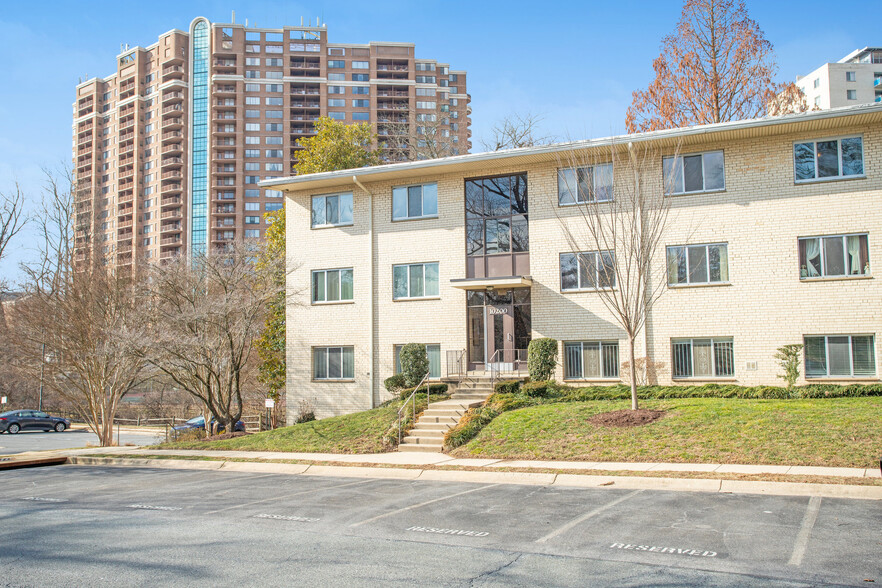 Building Photo - 10200 Rockville Pike