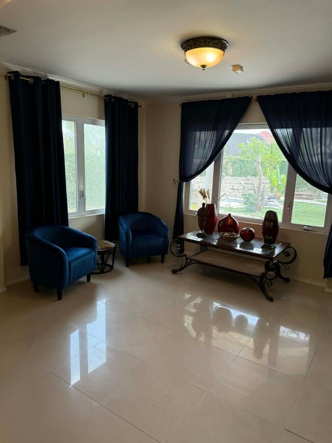 Building Photo - 3110 Jacaranda Dr