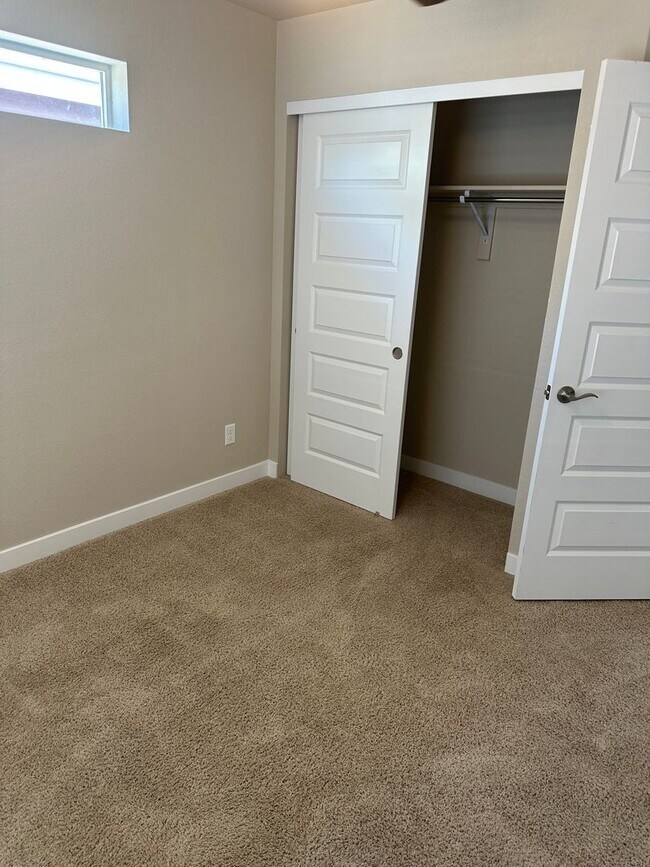 Building Photo - Newer Construction Home Ready NOW