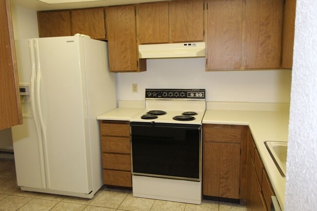 Building Photo - 7878 N Wilding Dr
