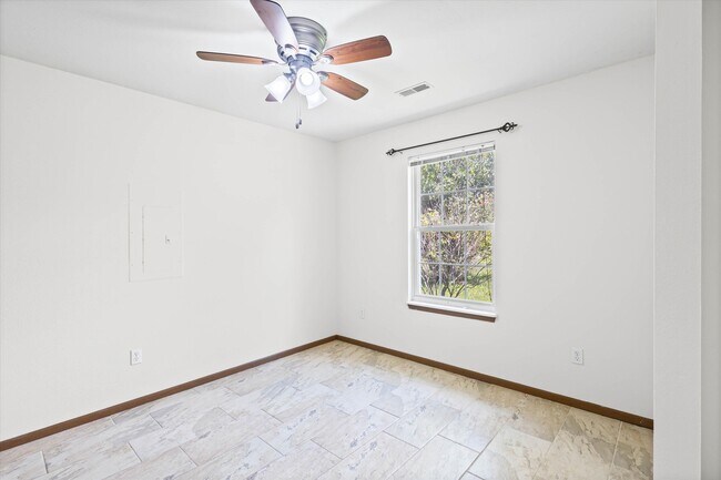 Building Photo - 3708 Panther Dr