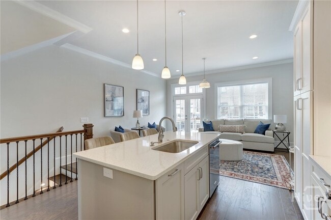 Building Photo - 433 Port St