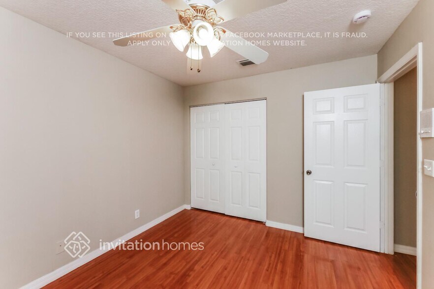 Building Photo - 3774 Woodfield Dr