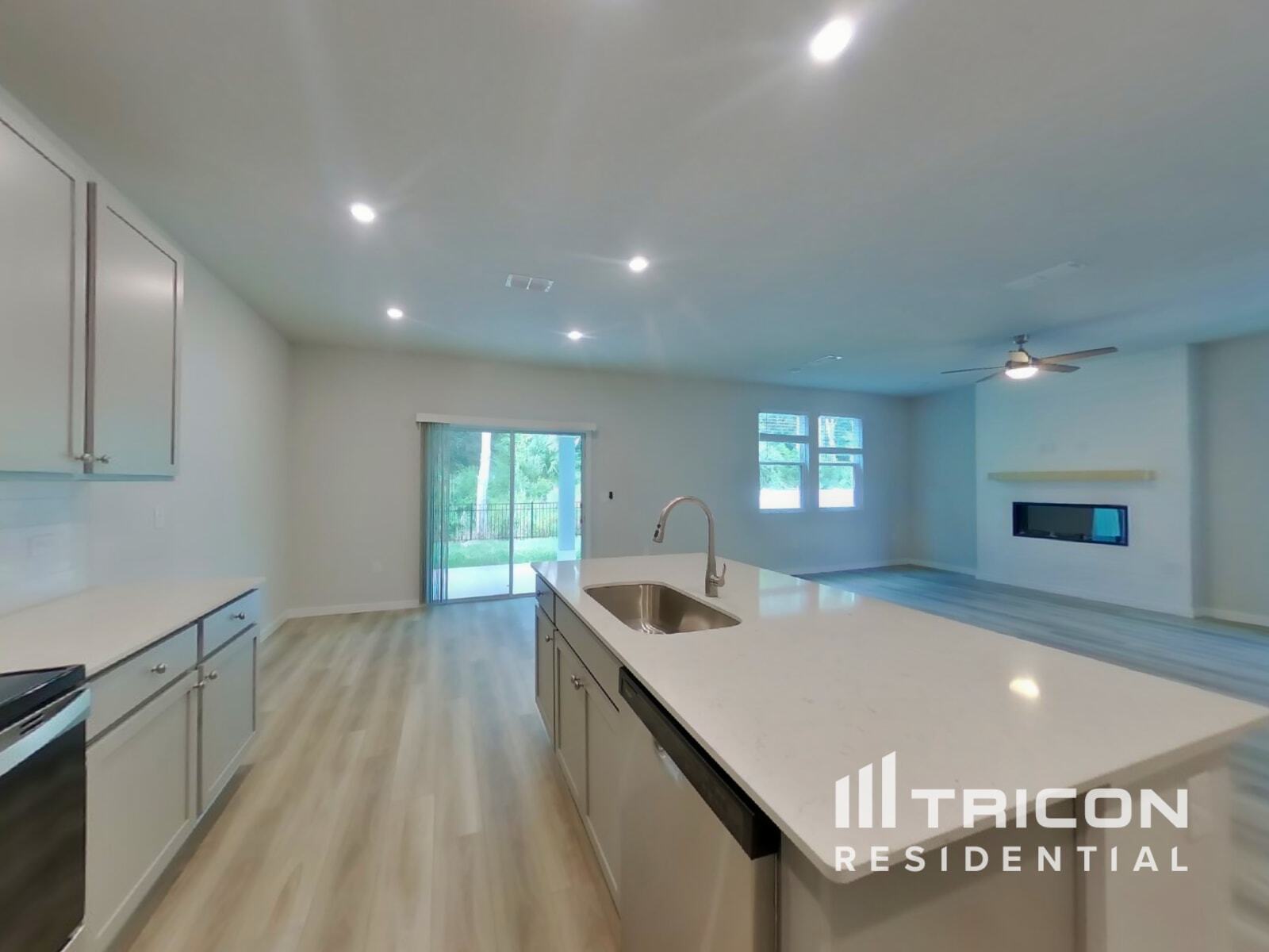 Building Photo - 14918 Macadamia Ln