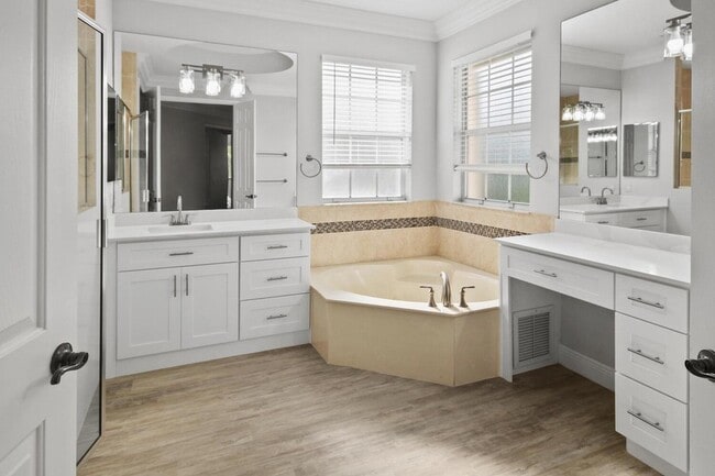 Building Photo - 9845 Cobblestone Creek Dr