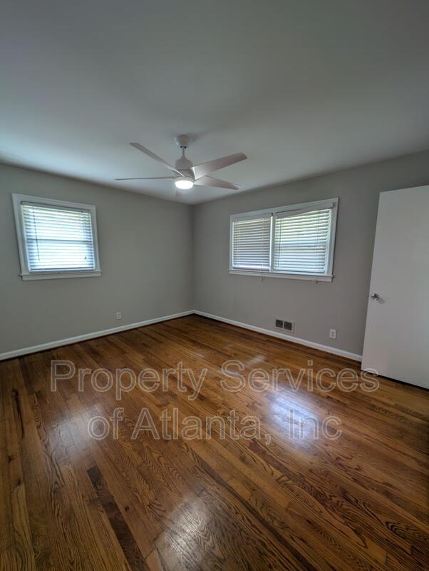 Building Photo - 1061 Homewood Ct
