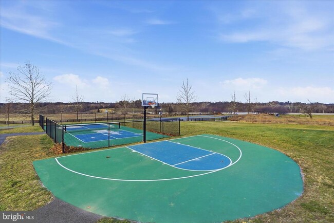 Building Photo - 889 Barksdale Dr