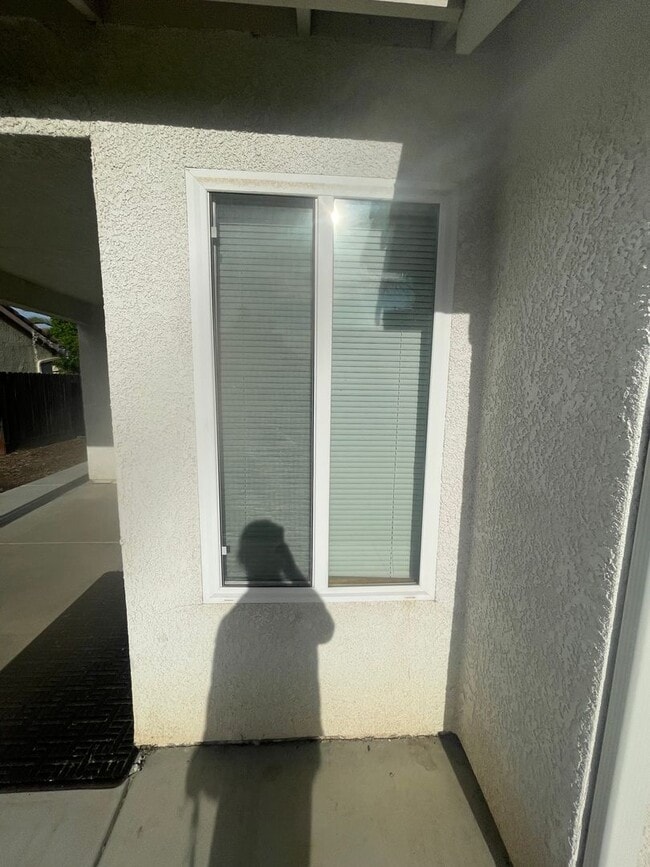 Building Photo - Available Now!! 3-Bedroom, 2-Bathroom Home...