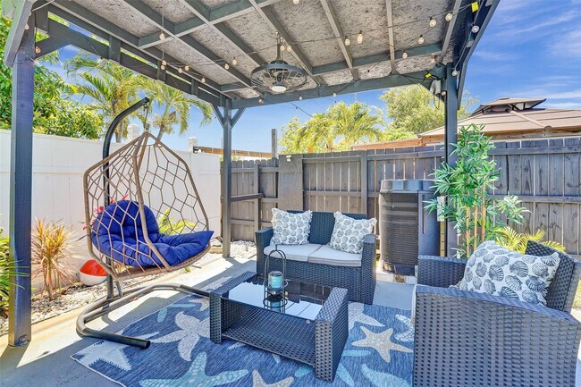 Building Photo - 6740 Custer St