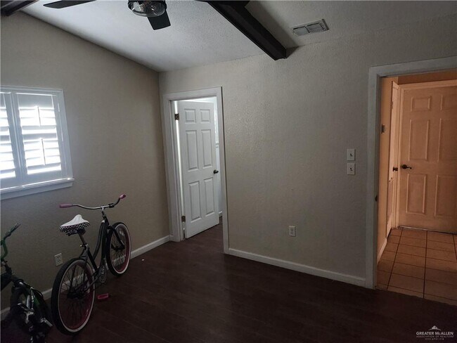 Building Photo - 3021 Nyssa Ave