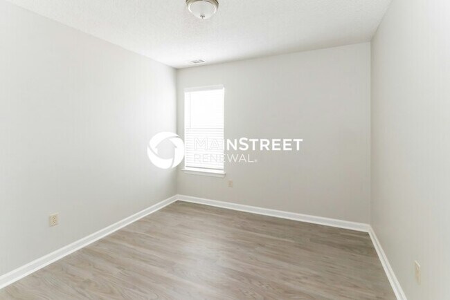 Building Photo - 3 Bedroom Pet-Friendly Home in Memphis, TN with Main Street Renewal