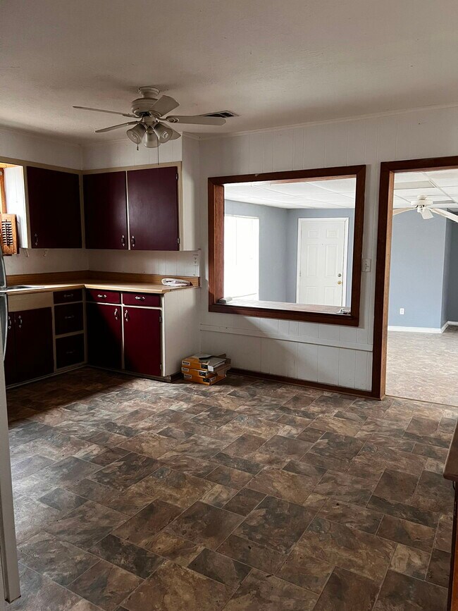 Building Photo - 4101 College Main St