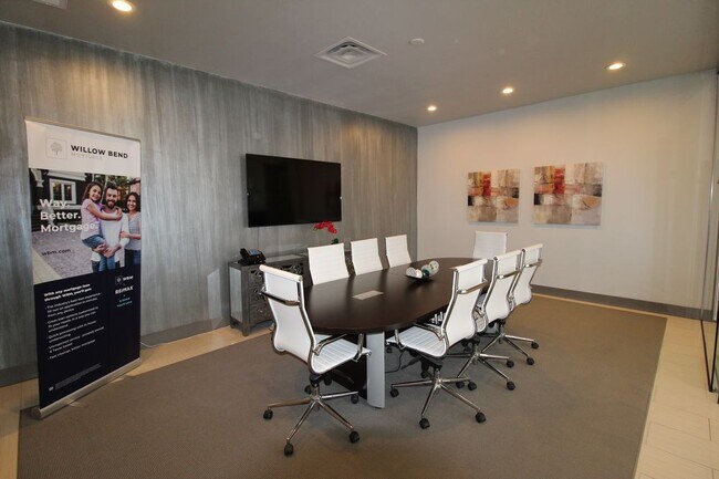 Building Photo - 418 Village Dr