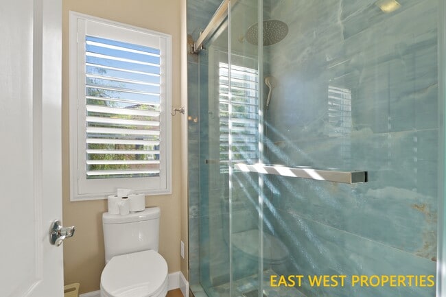 Building Photo - 27 Hathaway