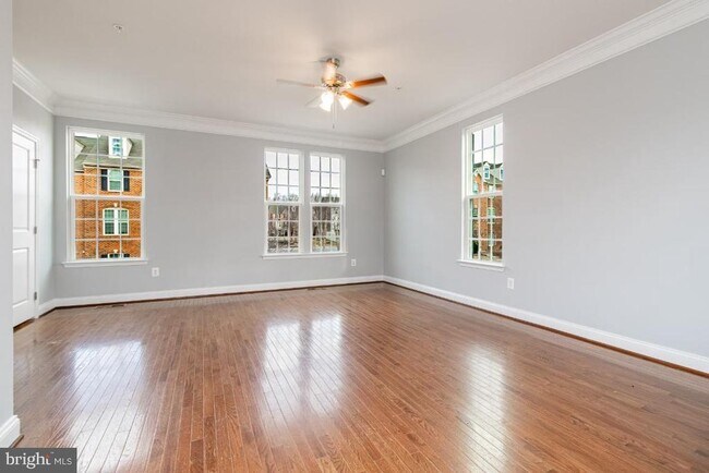 Building Photo - 5525 Peanuts Ln