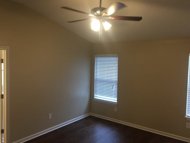 Building Photo - 840 Mackenzie Cir