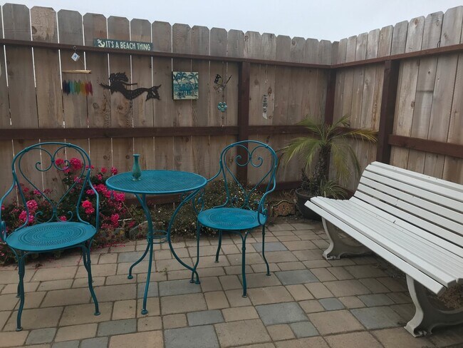 Building Photo - Condo in Grover Heights!  Great Location