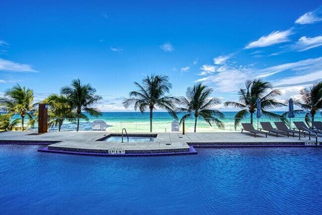 Building Photo - 18911 Collins Ave