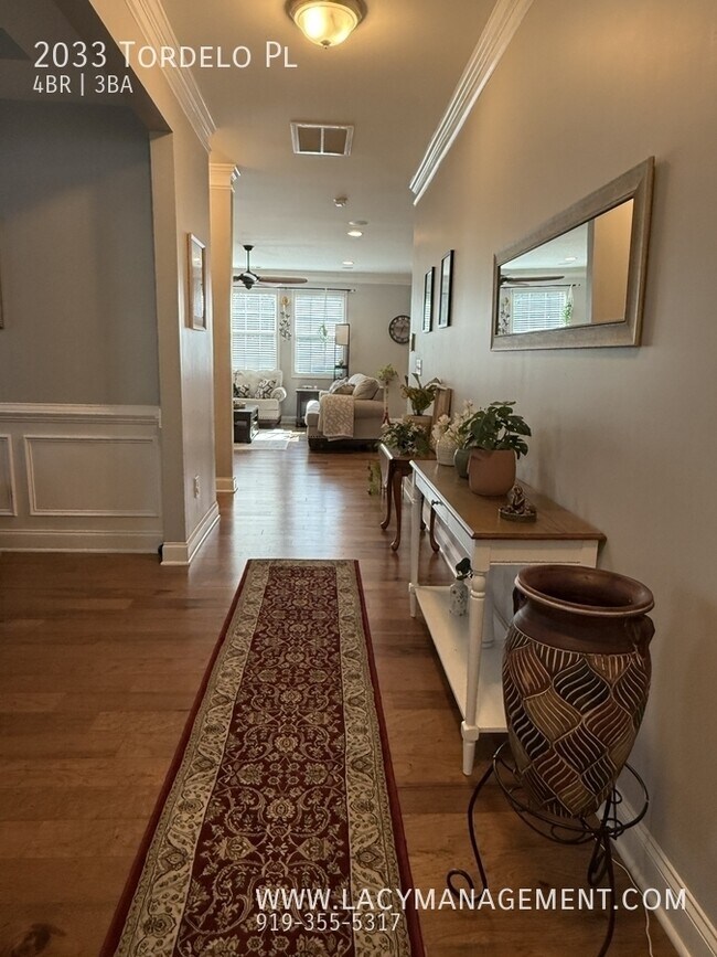 Building Photo - 2033 Tordelo Pl