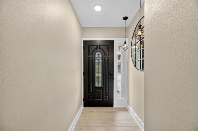 Building Photo - 160 Marina Del Rey Ct