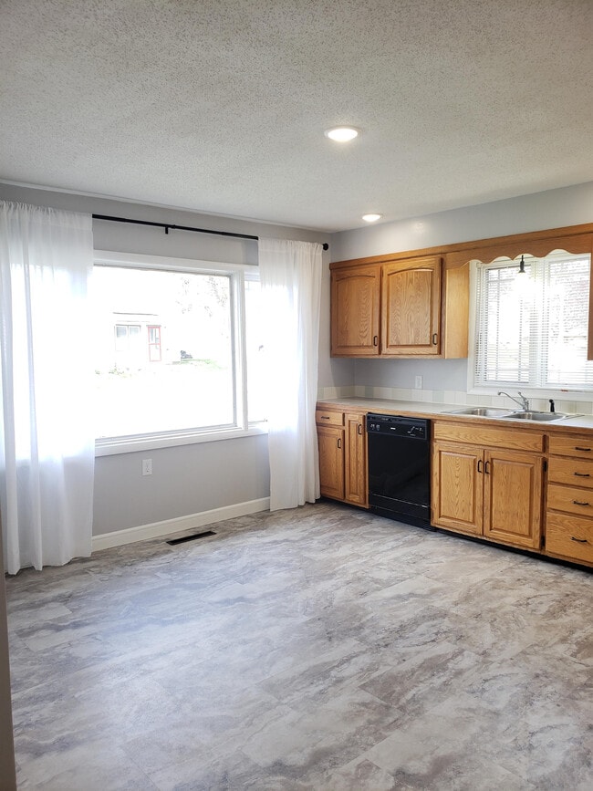 Building Photo - 509 Union St