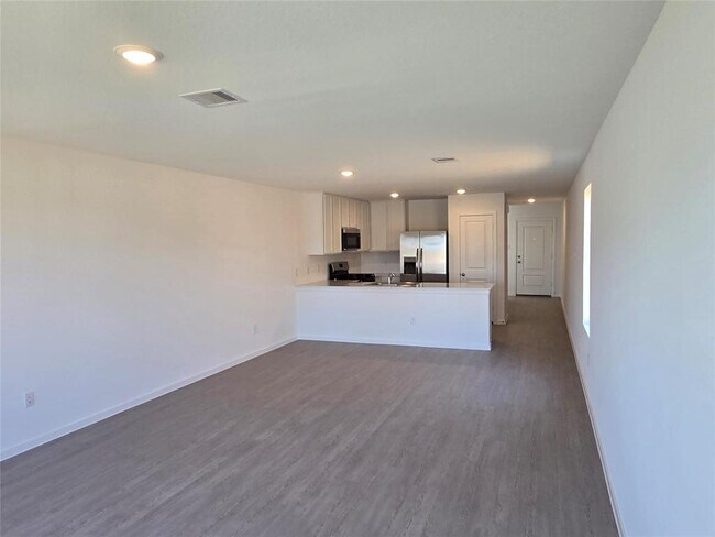 Building Photo - 5922 Starling Dr