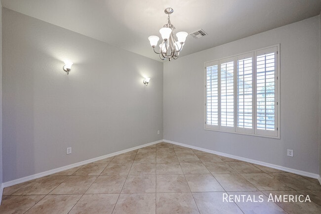 Building Photo - 3173 E Canyon Way