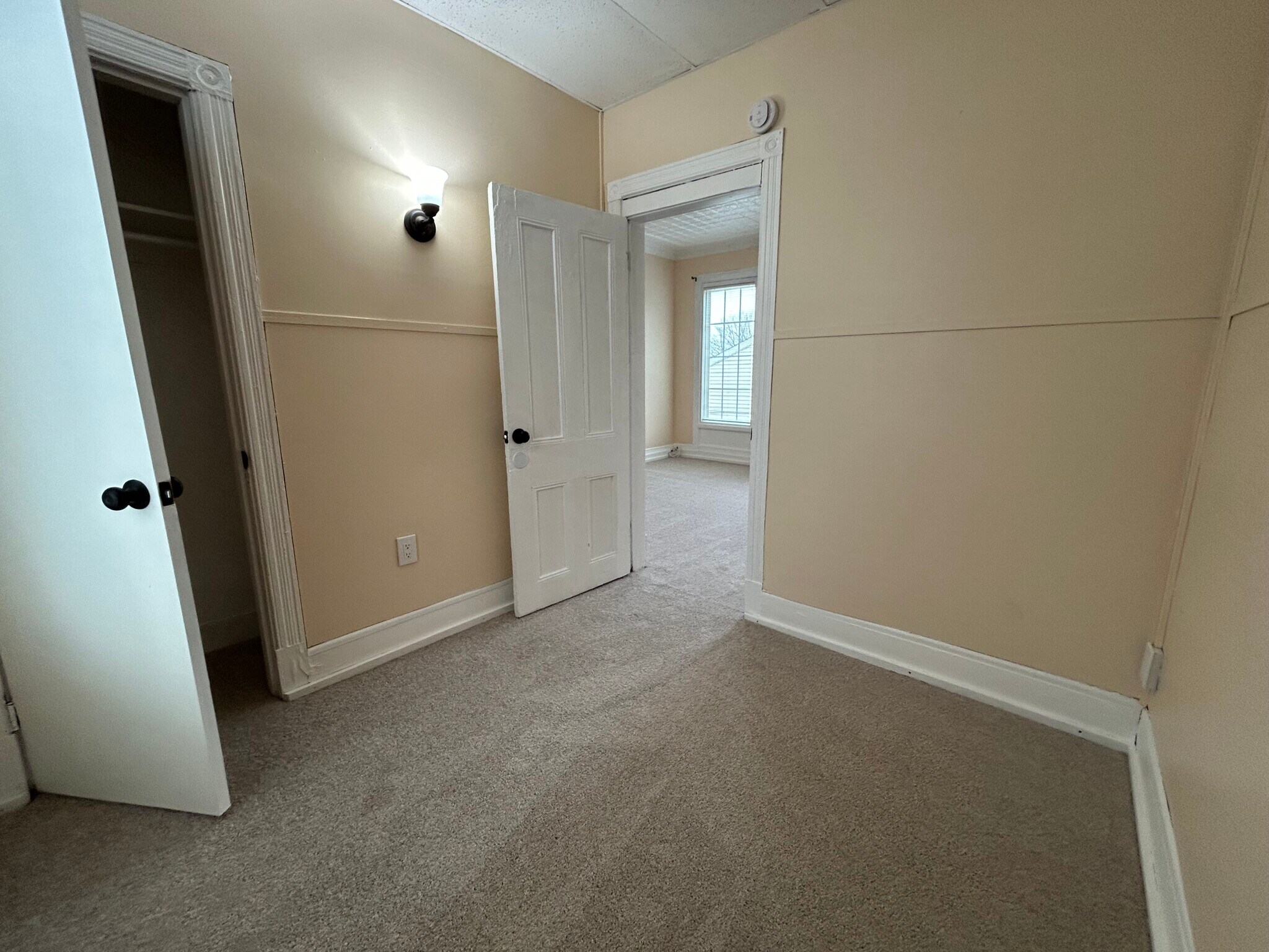 Building Photo - 14 McElwain Ave