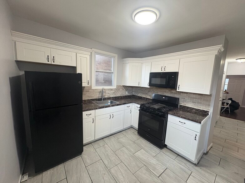 Building Photo - 179 N 11th St