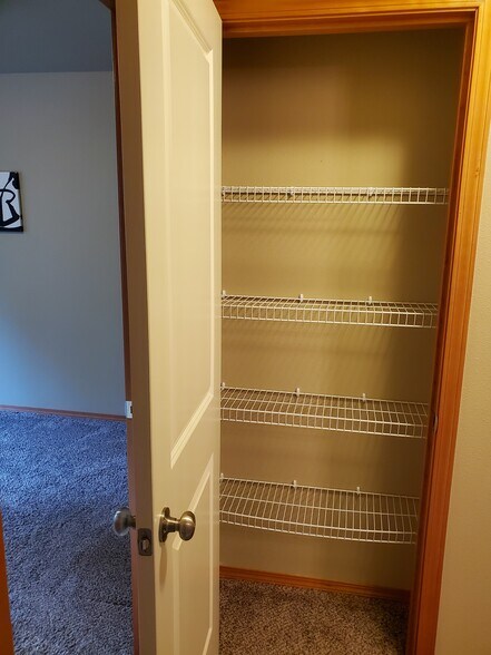 Building Photo - 176 N Township St