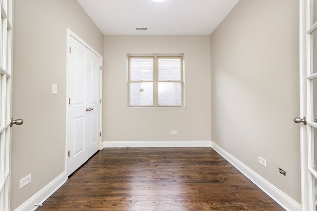 Building Photo - South Shore Stunner – 1,700 SQ FT, Master ...