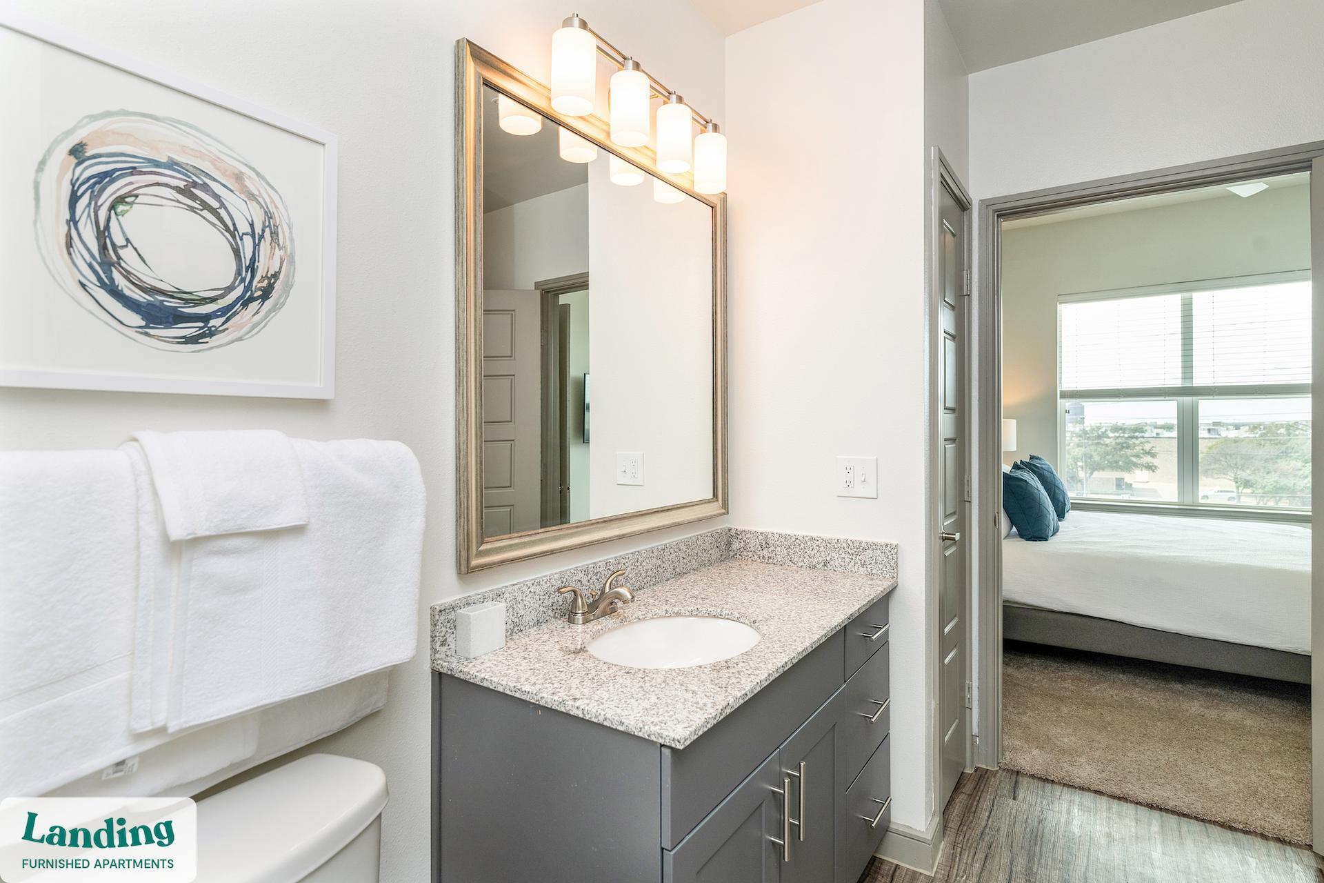 Building Photo - 810 W St Johns Ave