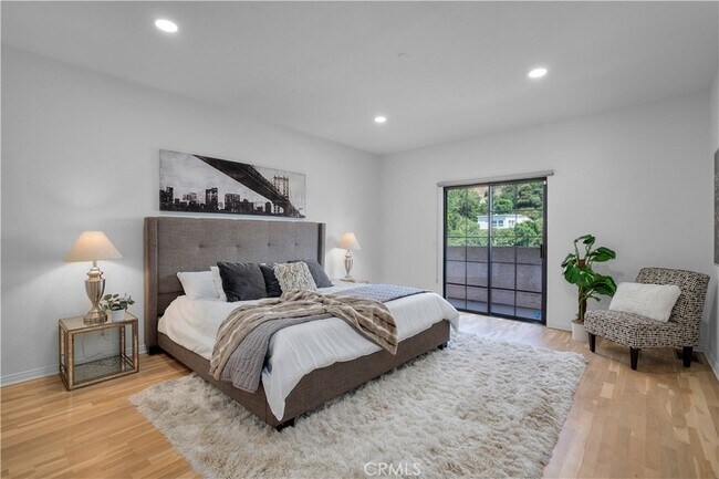 Building Photo - 3482 Coldwater Canyon Ave